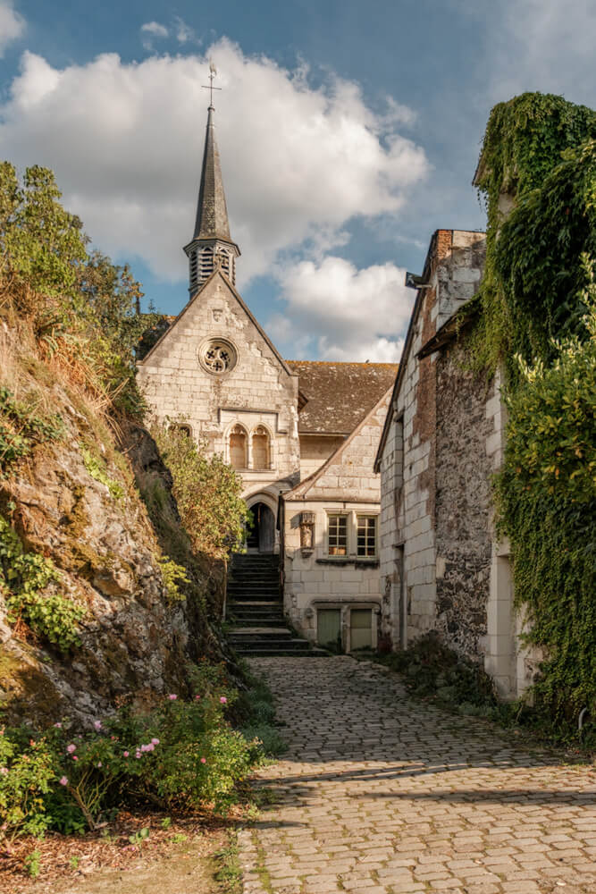 Church Behuard Loire Frankrijk Reislegende