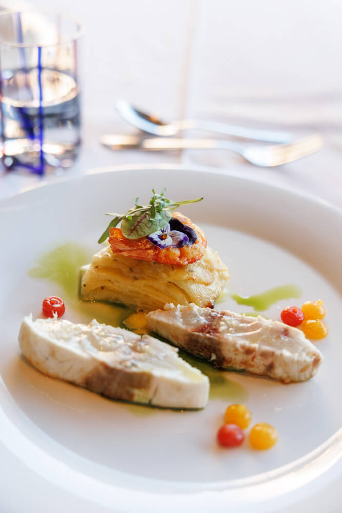 Tratterhof Mountain Sky Hotel familie dinergerecht Reislegende