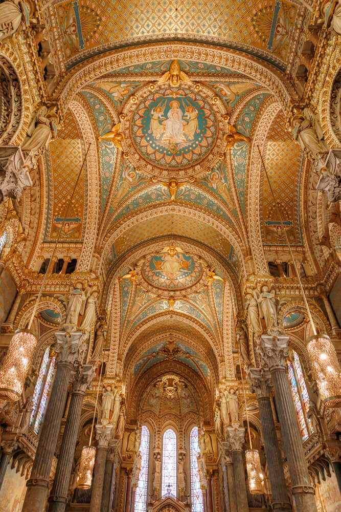Basiliek op Fourviere heuvel Lyon Frankrijk Reislegende