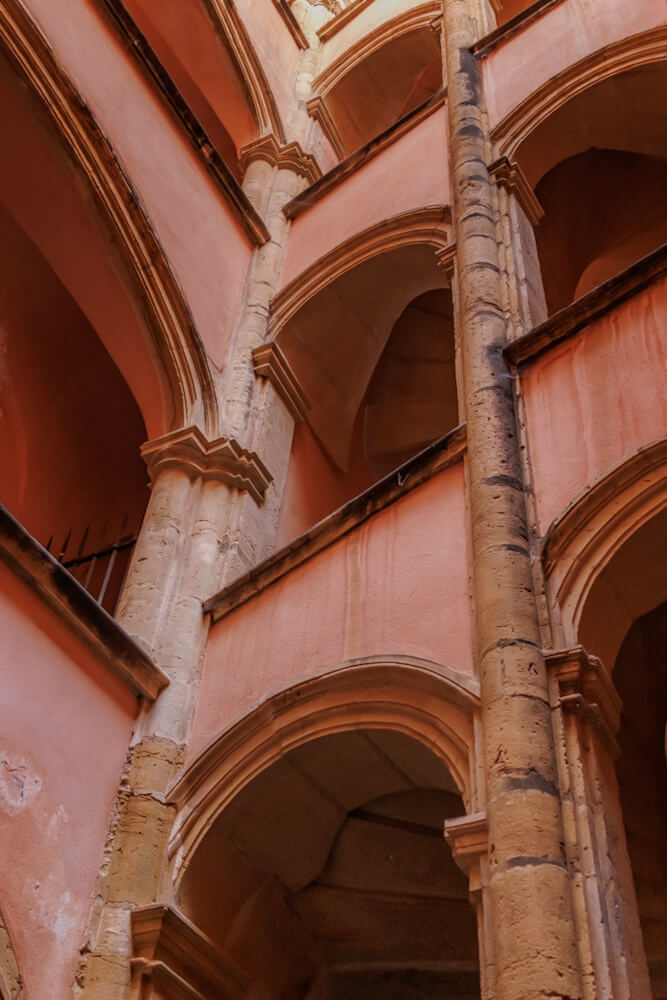Vieux Lyon oude stad traboule Frankrijk Reislegende