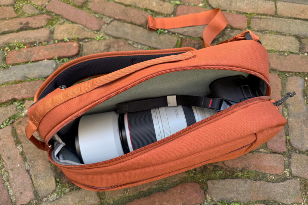 Review Think Tank Turnstyle 11L tas voor 100-500 mm Reislegende