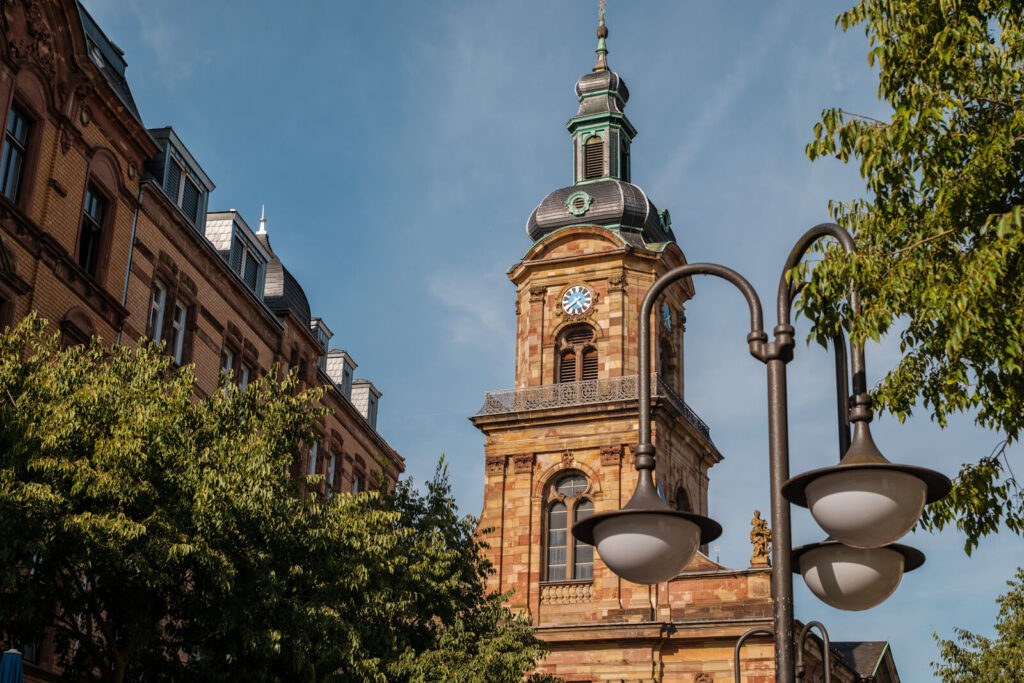 Basilika St Johann Saarbrucken Duitsland Reislegende
