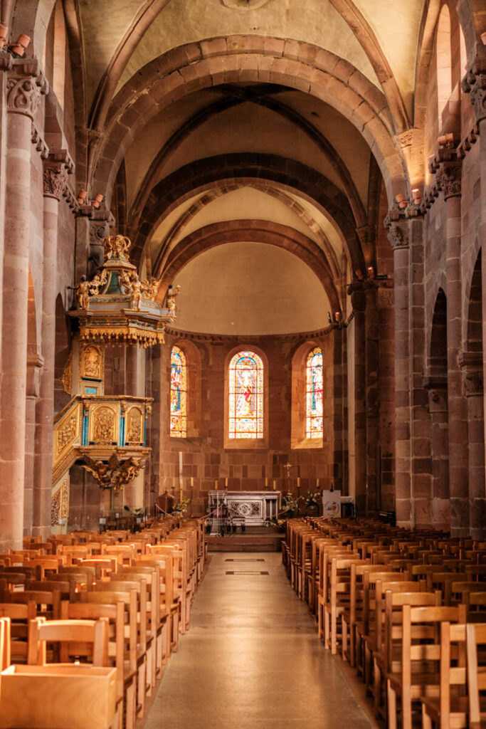 Eglise Sainte Foy Romaanse kerk in Selestat Frankrijk Reislegende