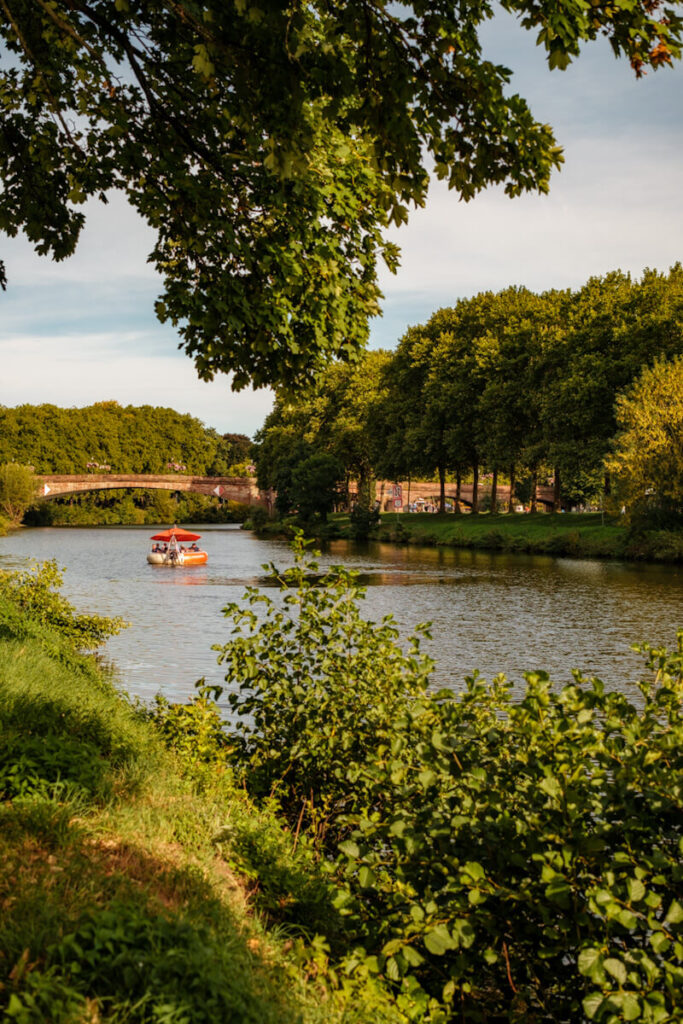 Rivier de Saar Saarbrucken Duitsland Reislegende